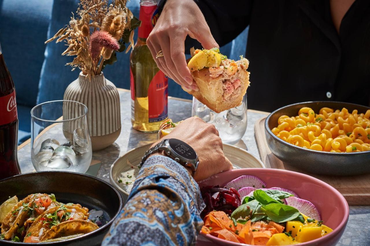 Chromatics & Restaurant Hill Club By Happyculture