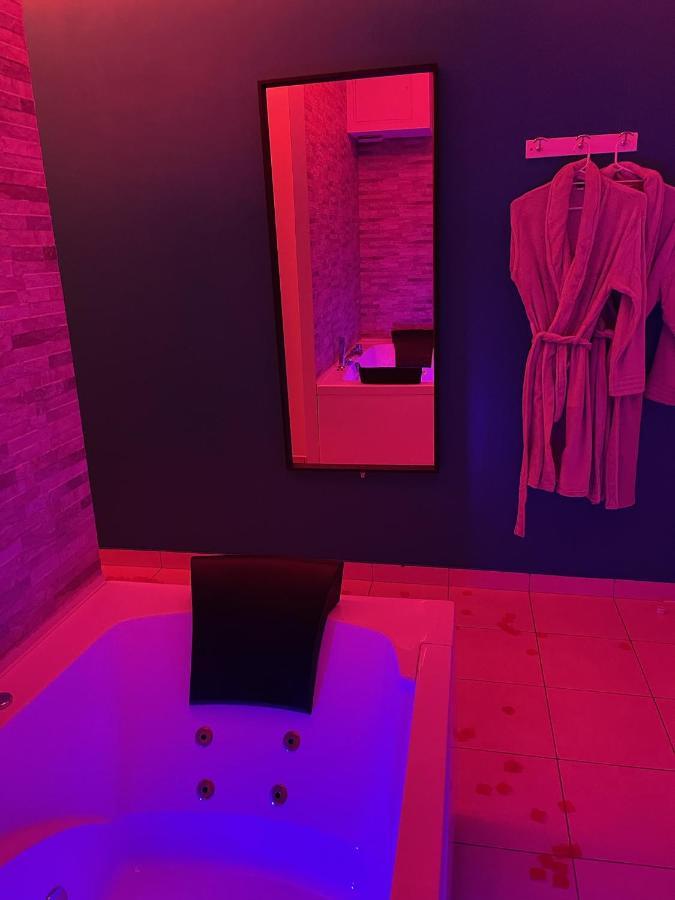 Enzo Avec Jacuzzi Privatif Apartment *