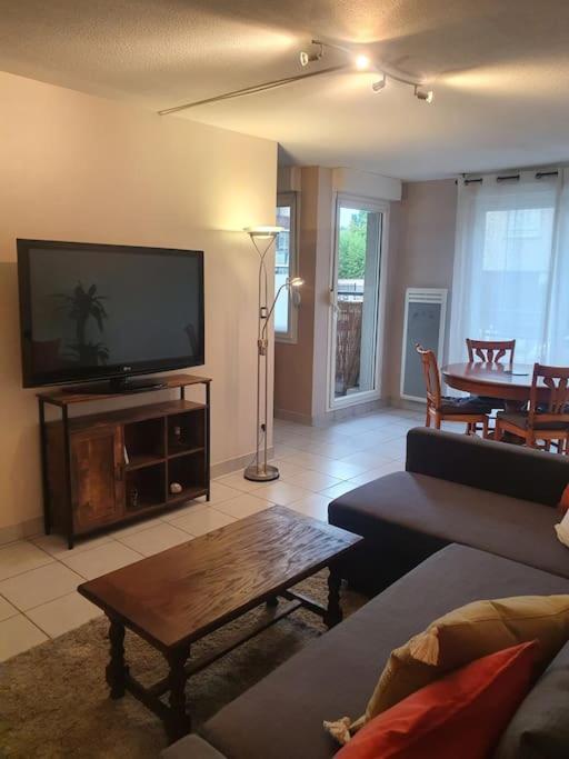 8 Grange Blanche Calme De 50 M² *