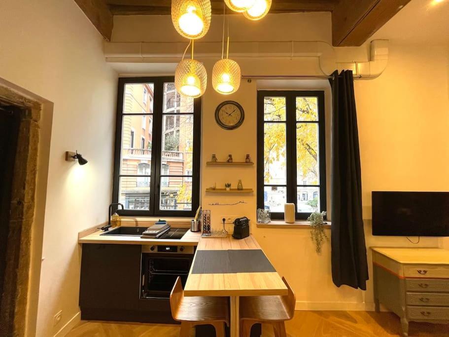 Appartement Logement De Charme Avec Balneo Lyon