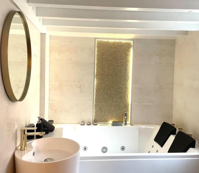 Apartment Logement De Charme Avec Balneo