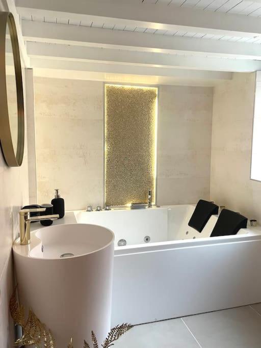 Logement De Charme Avec Balneo Appartement