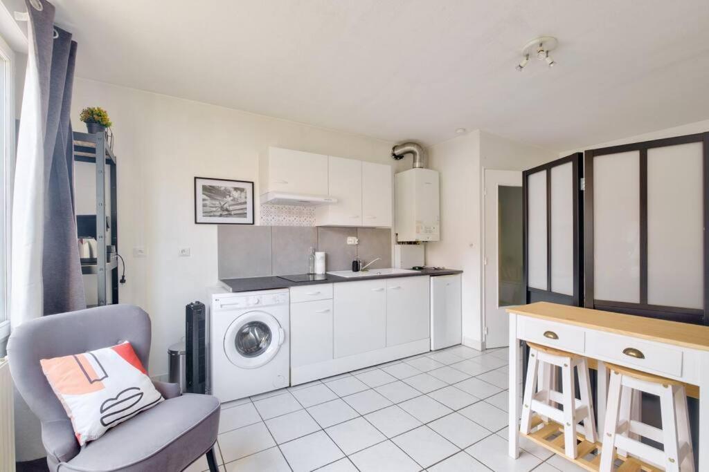 Studio With Garden 10 Min From Metro And Tramway Apartment Lyon