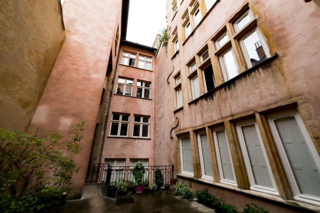 Grand Duplex Au Coeur Du Vieux Apartment *