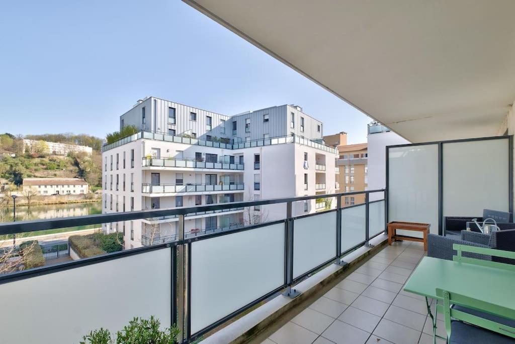 Superbe A Avec Vue Sur La Saone Apartment