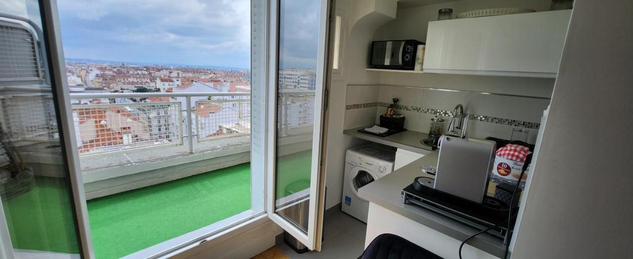 Apartment Plein Sud Terrasse Climatisation Garage Netflix Lyon