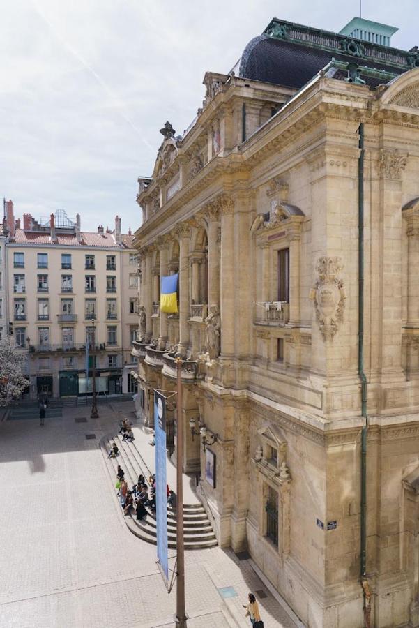 Du Theatre Lyon
