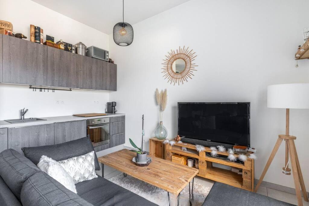 9 • T2 Porcher • Hostisy Appartement