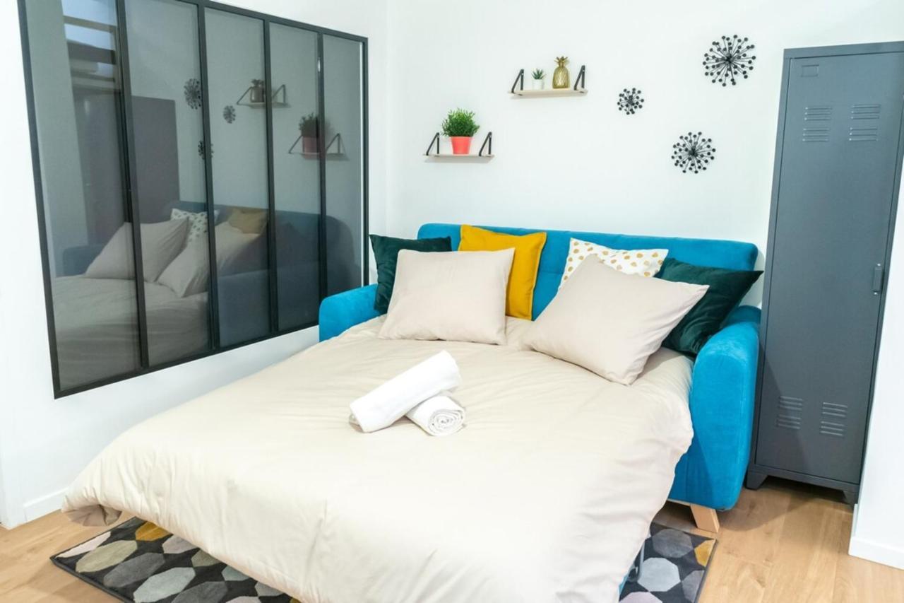The Tanneurs - Charming 6-person - Steps From Valmy Metro *