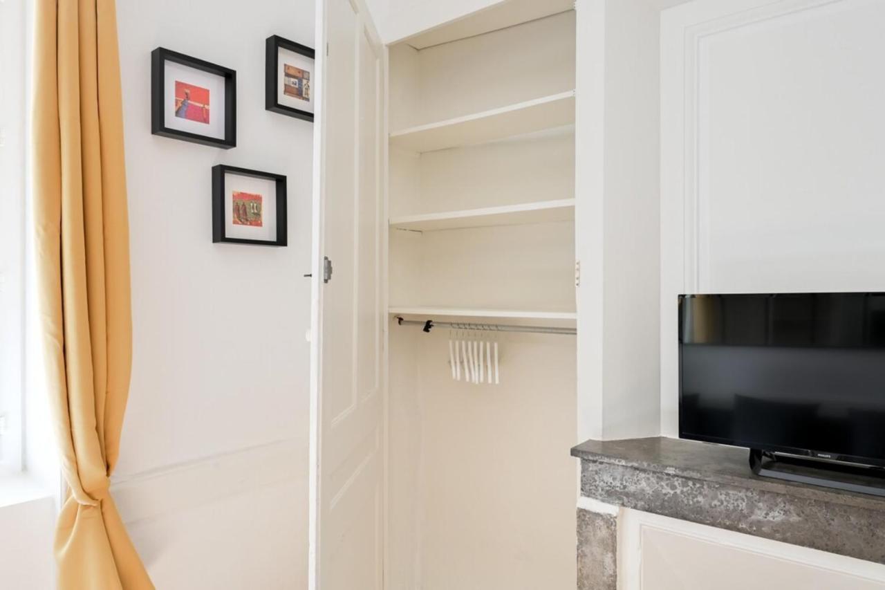 2 Pers Atypique Avec Terrasse-metro Valmycharming 2 People Unique Apartment Lyon