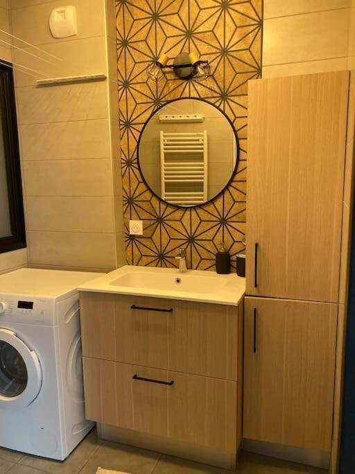 Apartamento Elegant 45 M2 6 + Garage. Idealement Situe *