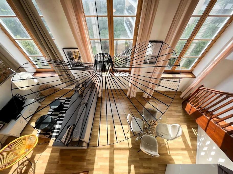 Cartier Apartment *