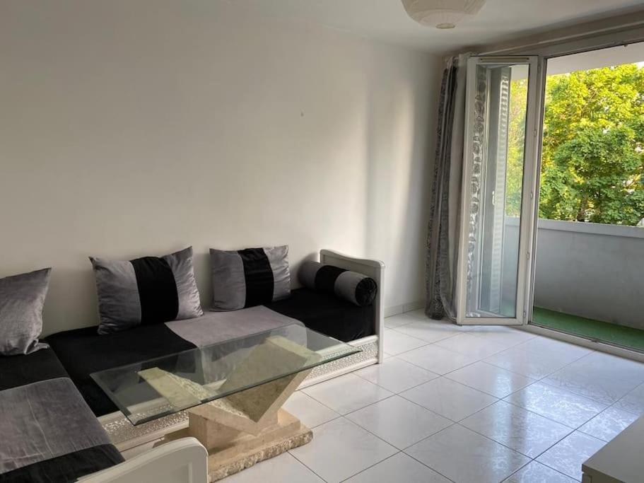 Apartment Joli Proche Metro *