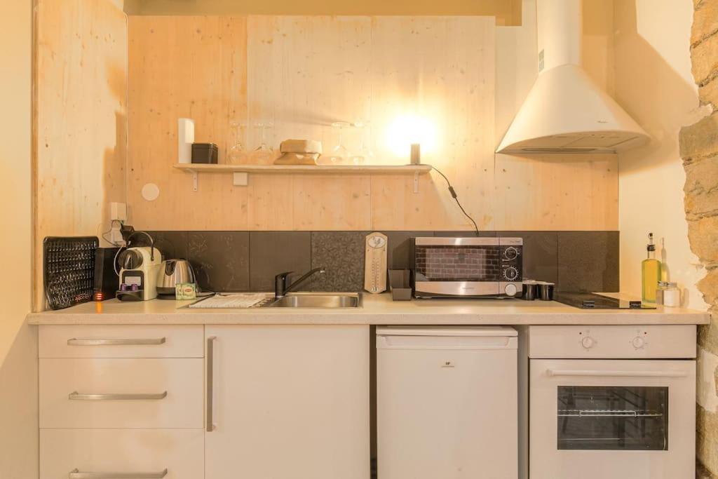 Industrial-style With Bathtub, Vieux-lyon Apartamento *