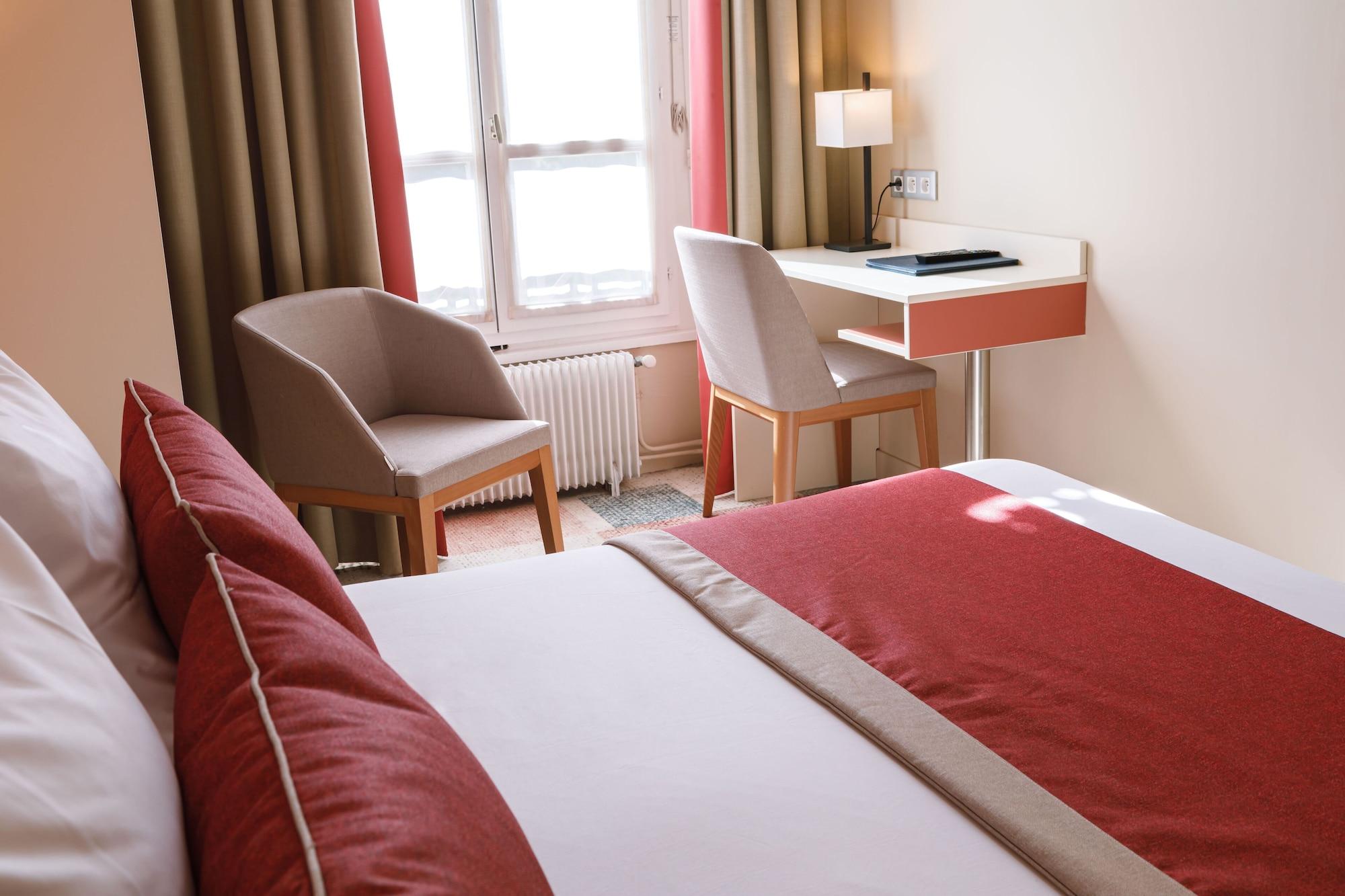Hotel Des Remparts Perrache 3*