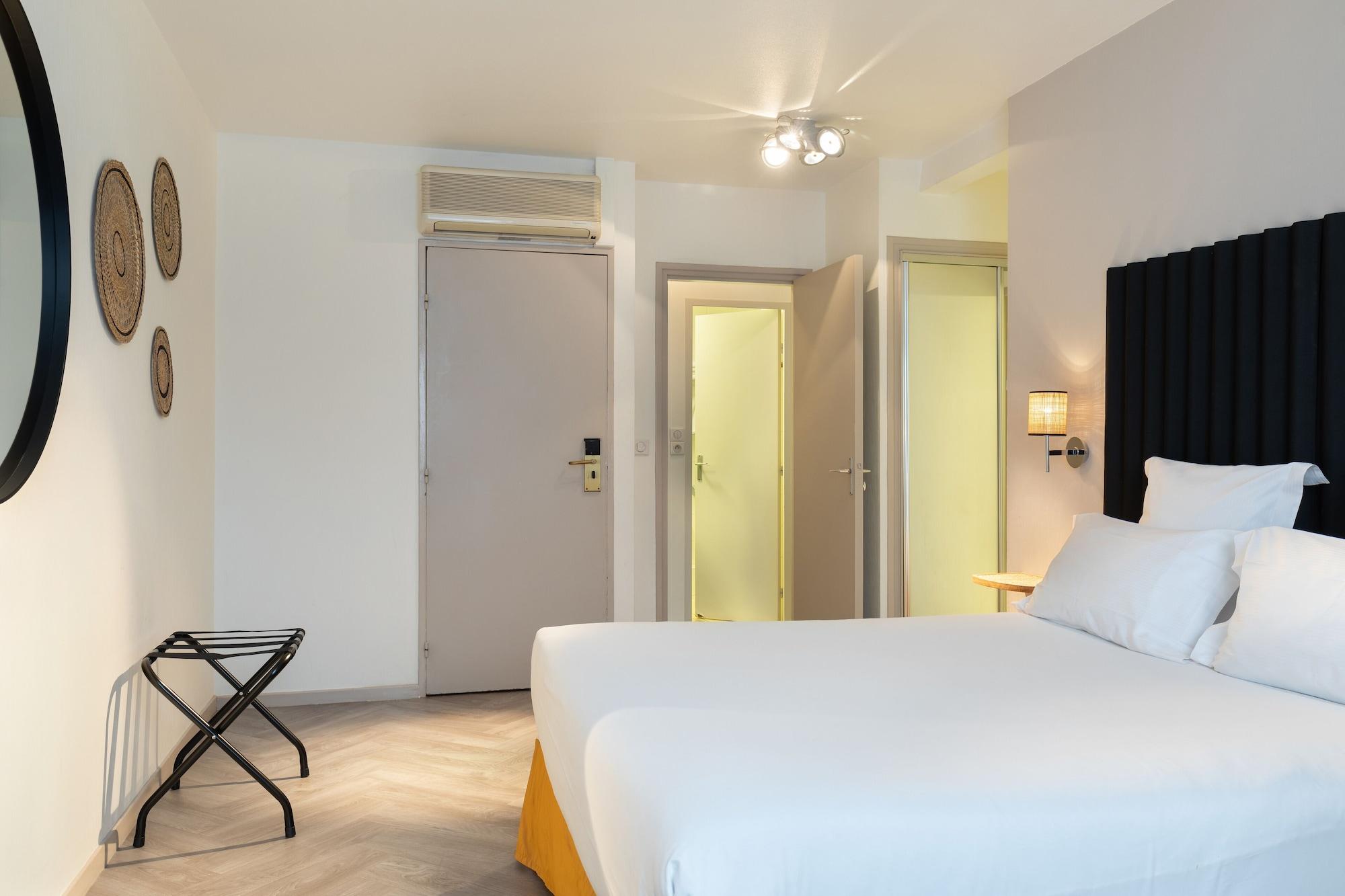 Chromatics & Restaurant Hill Club By Happyculture Hotel 3*