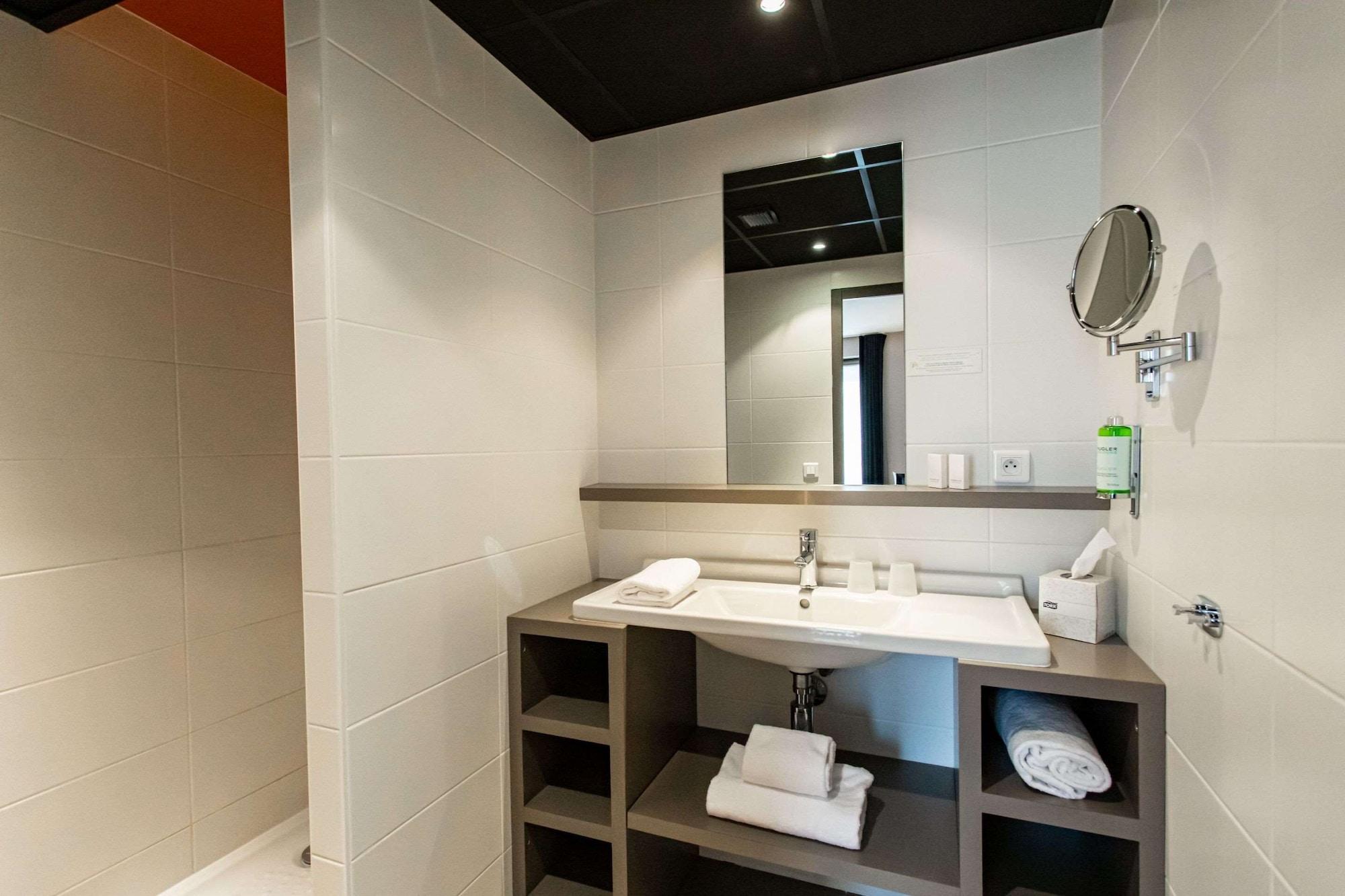 Aparthotel Adonis Dock Ouest 3*