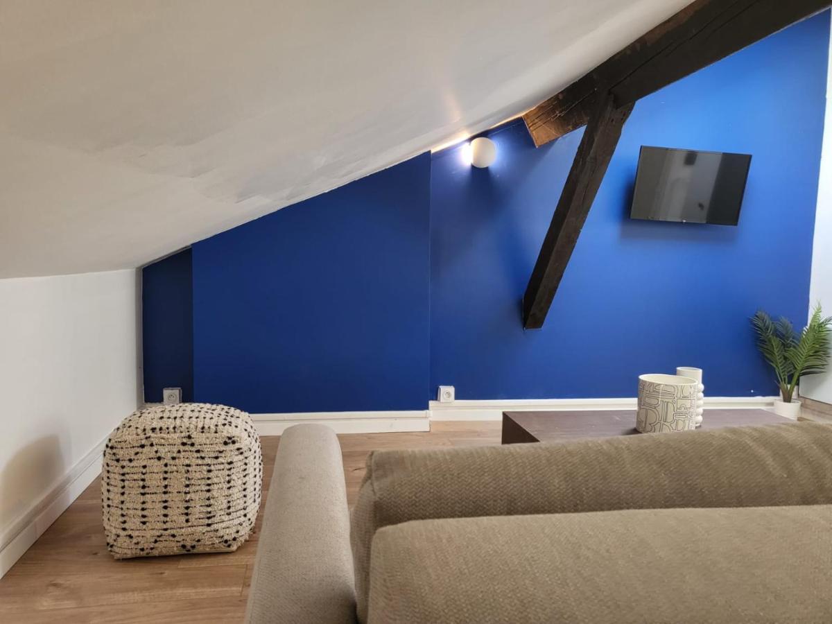 Virgil Apartment