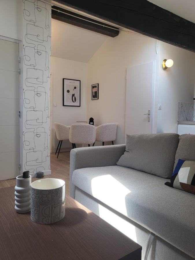 Virgil Apartment