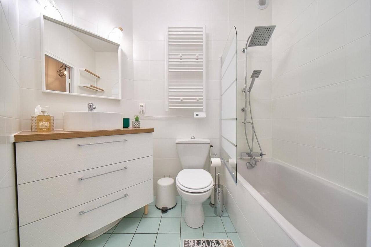 Le Petit Charial -terrasse Privative-part Dieu Apartamento