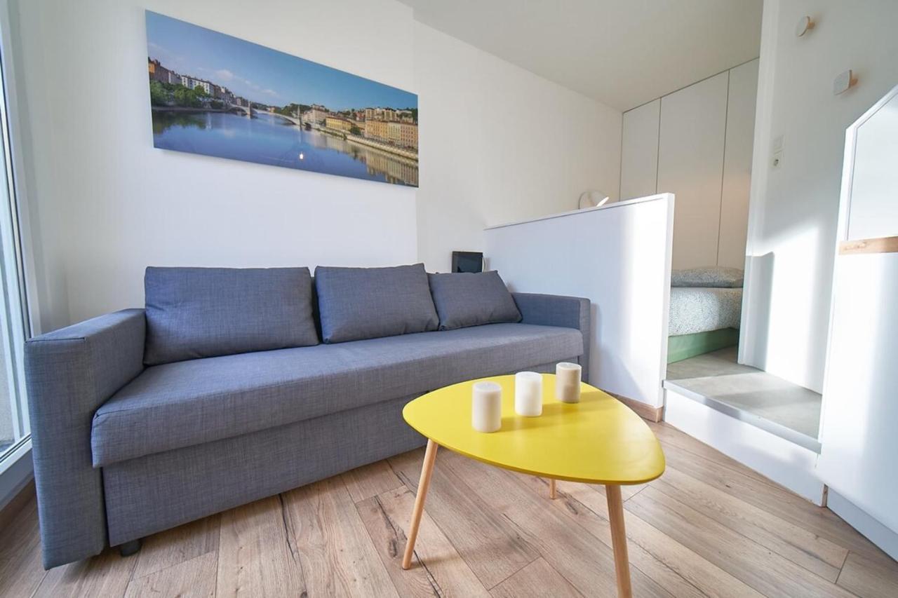 Le Petit Charial -terrasse Privative-part Dieu Apartamento