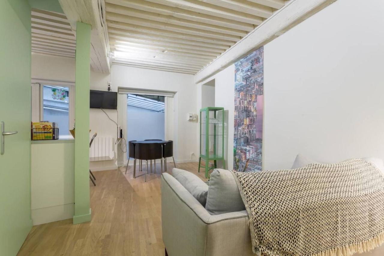 Character 6 People - Center Apartamento *