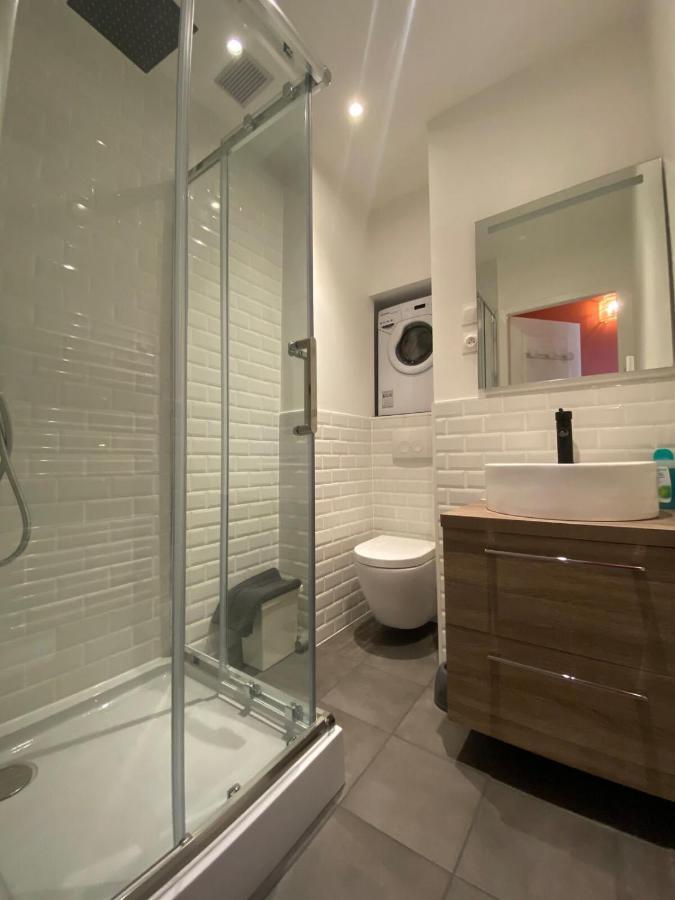 Charming Apartment With Exposed Beams Ainay District Lyon *