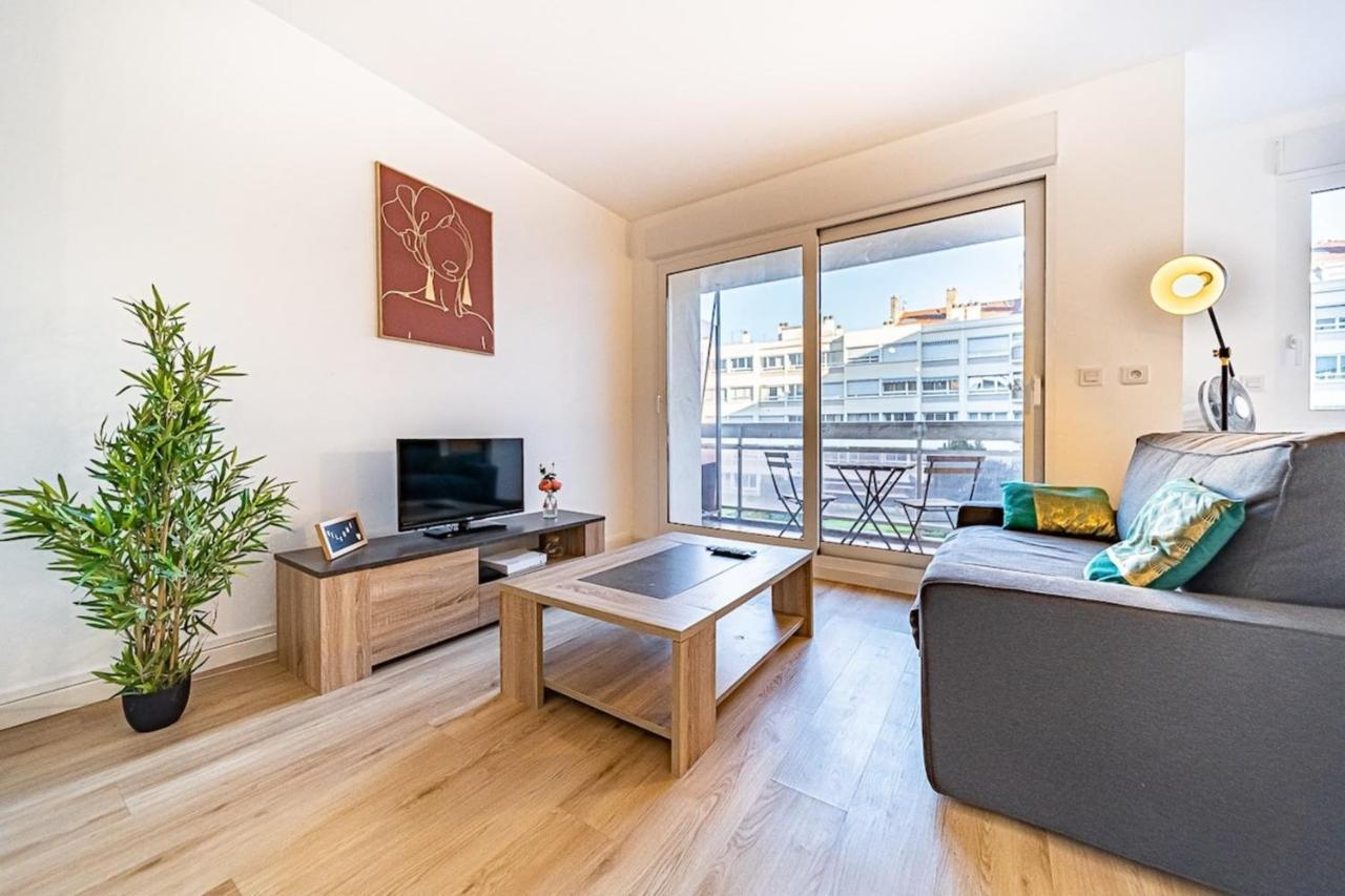 Le Petit Massena-cosy 2 Pers Balcon- Part Dieu Apartment Lyon