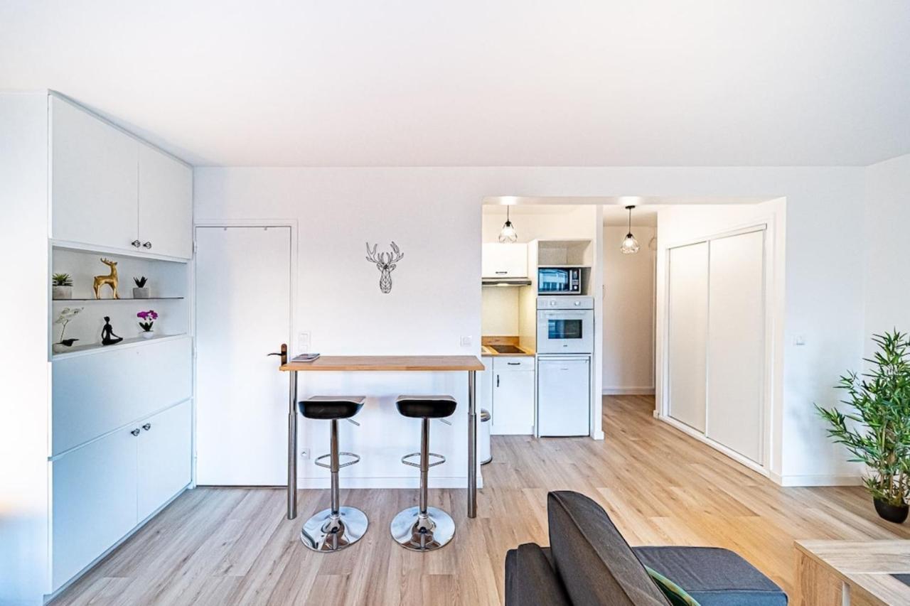 Le Petit Massena-cosy 2 Pers Balcon- Part Dieu Apartment