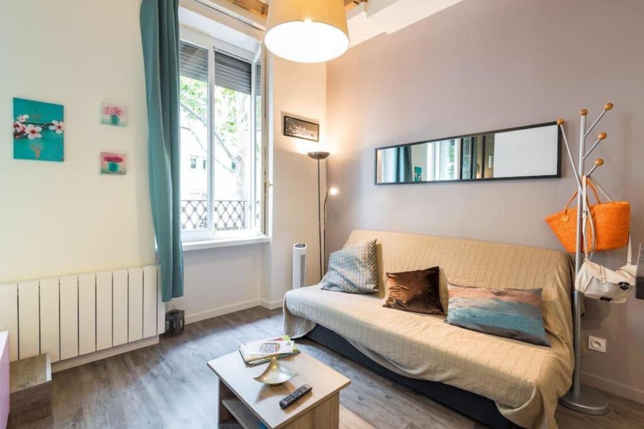 Le Petit Domer -metro Garibaldi-universite Apartment