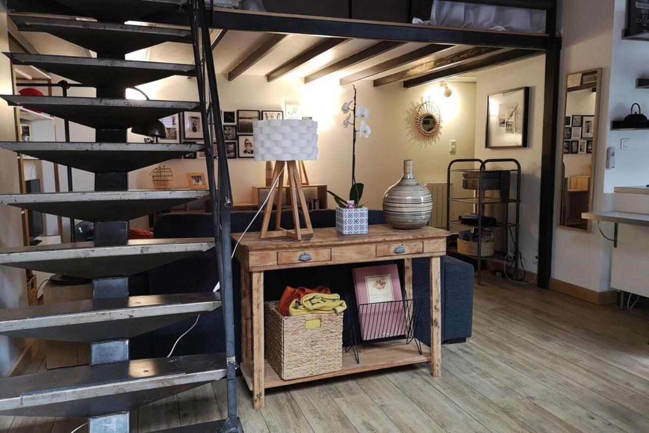 Authentic Loft With Mezzanine & Exposed Stones Heart Of Lyon Appartement Lyon
