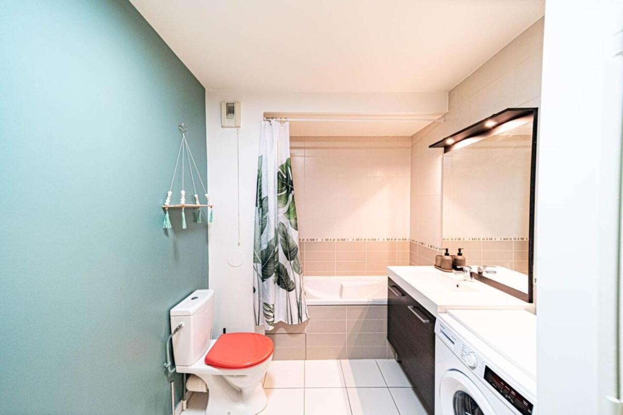 Appartement Le Petit Montel- Avec Garage-metro Valmy *