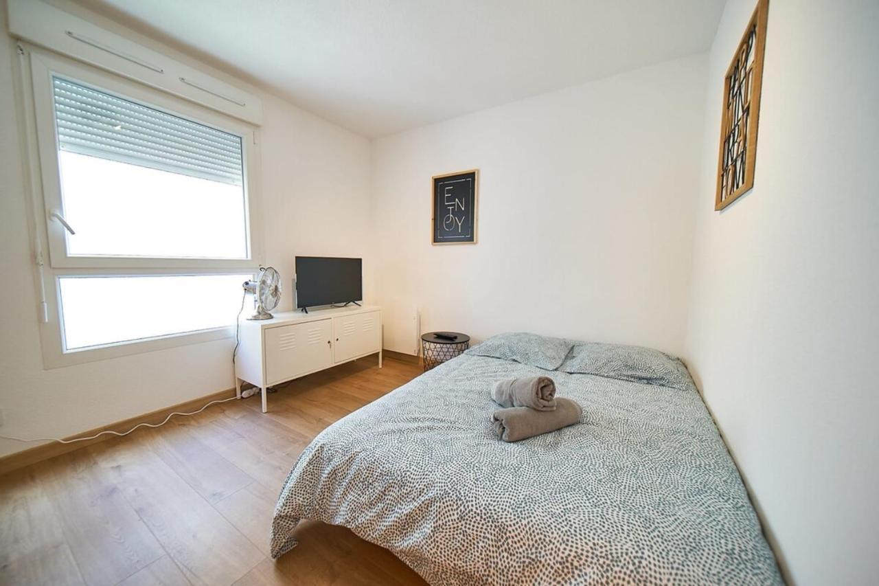 Convenient And Close To The Metro And Amenities Apartment