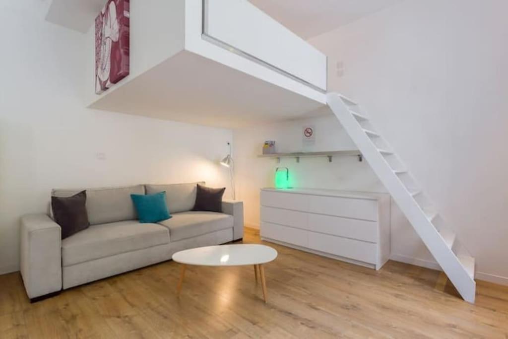 Calm In The Center Of Appartement