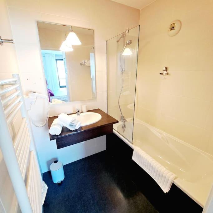 Apartment Le Valmy: Lumineux Au Pied Du Metro *