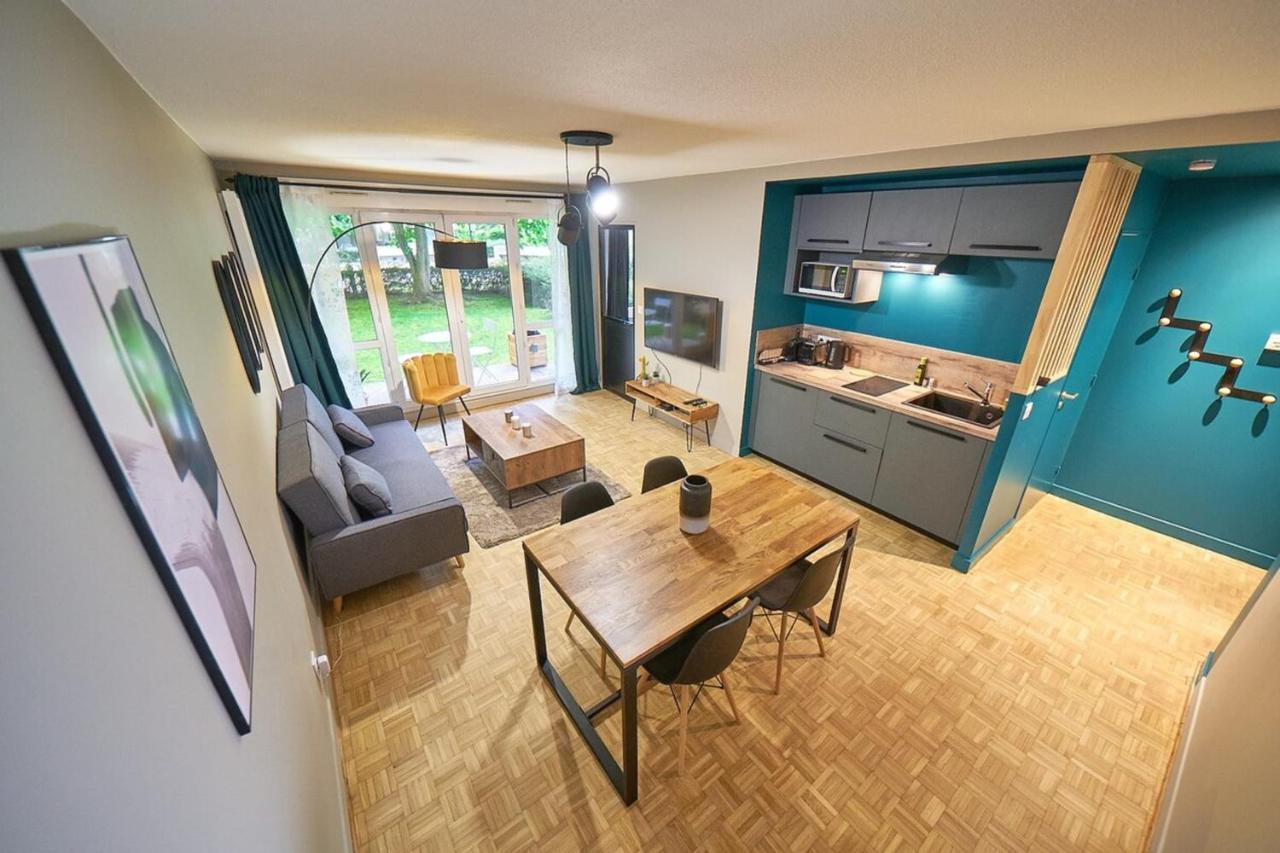Appartement Le Petit Bourbonnais - Patio Privatif- Metro Valmy *