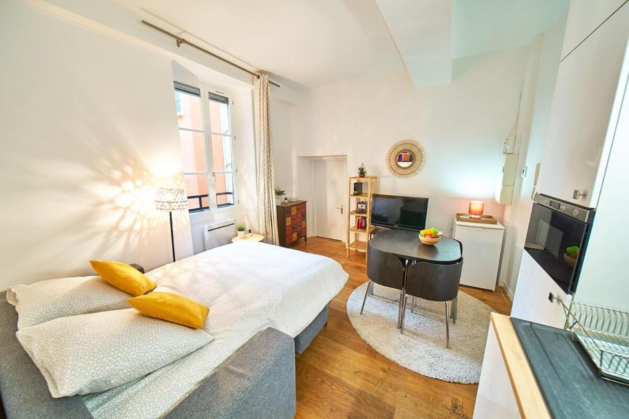 Apartment Le Petit Capucins-4pers-place Des Terreaux-opera *