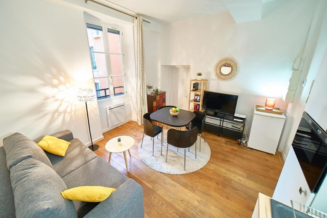 Apartment Le Petit Capucins-4pers-place Des Terreaux-opera *