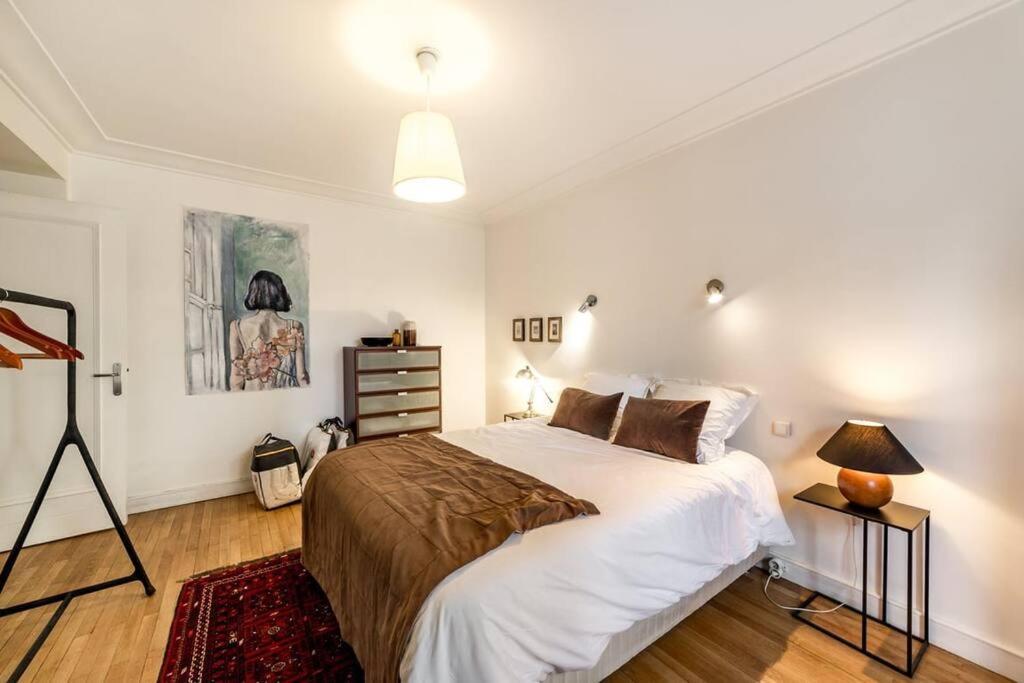 Spacieux Et Lumineux 70m² De La Place Ail Appartement *