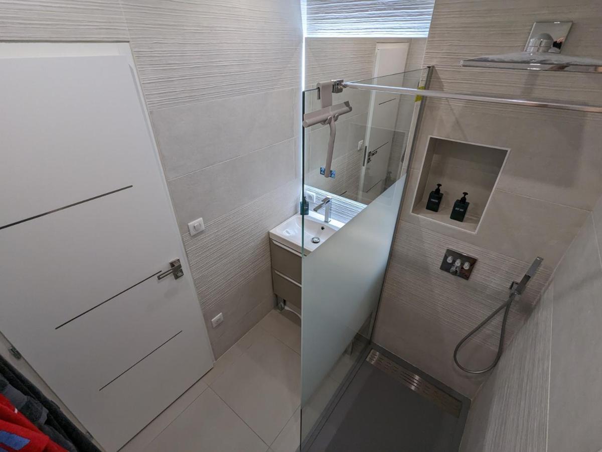 Apartment 2 - Direct Gare Part-dieu, - Ascenseur & Wi-fi Gratuit *