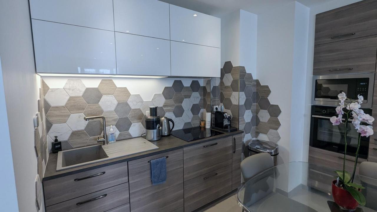 Apartment 2 - Direct Gare Part-dieu, - Ascenseur & Wi-fi Gratuit Lyon