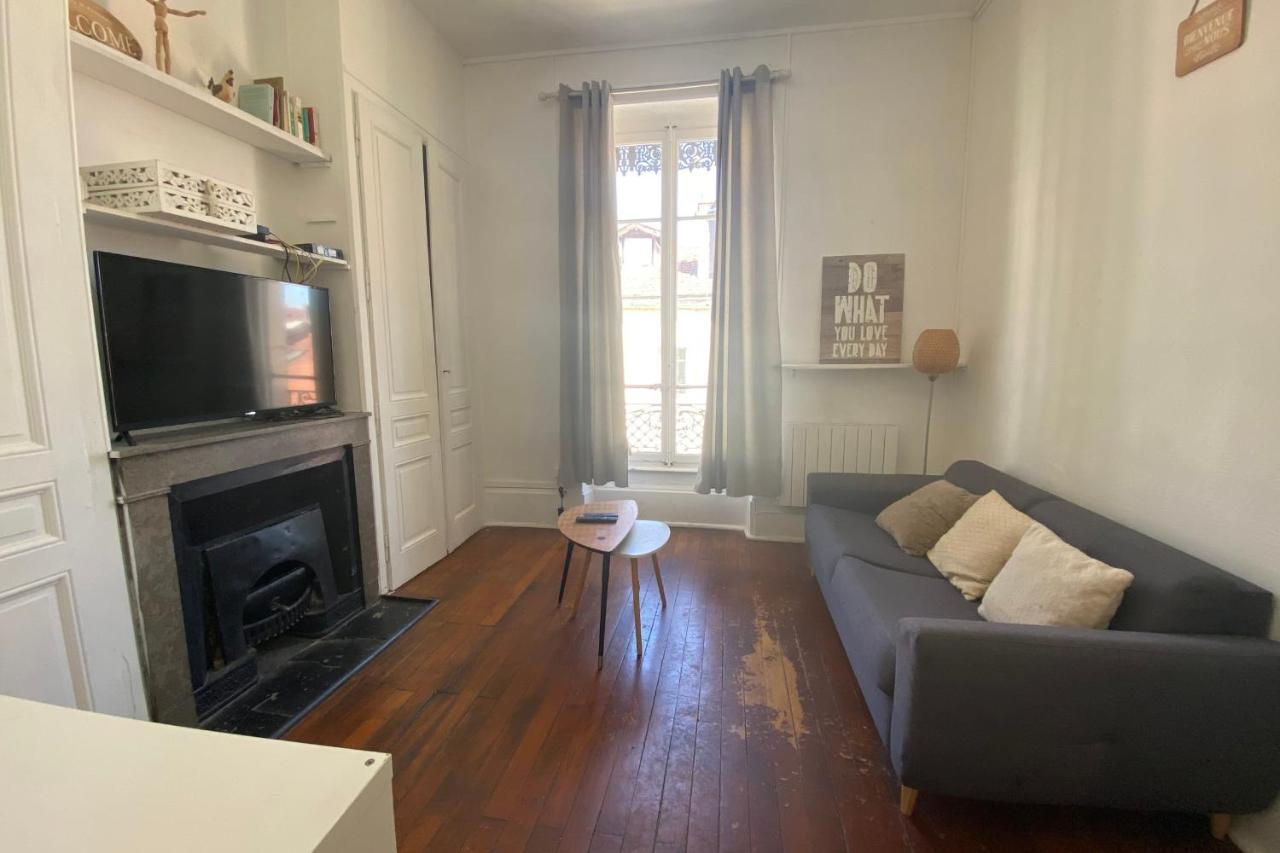 Notre Dame-charmant 2 Couchages- Part Dieu Apartamento