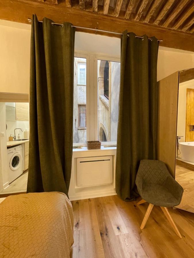 Les Balcons De Guignol *