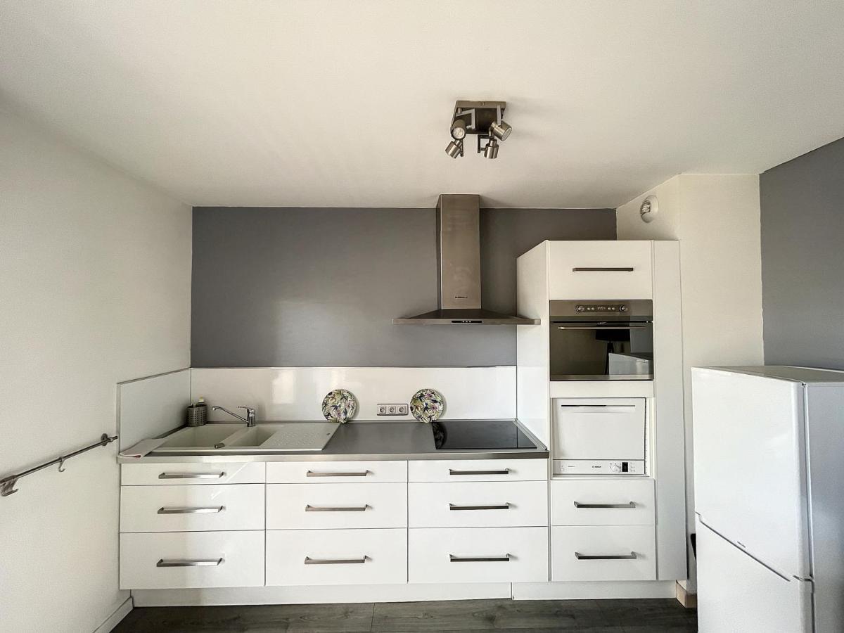 Apartment & Cosy, Charcot- Wifi - Lave Linge - Balcon - Parking