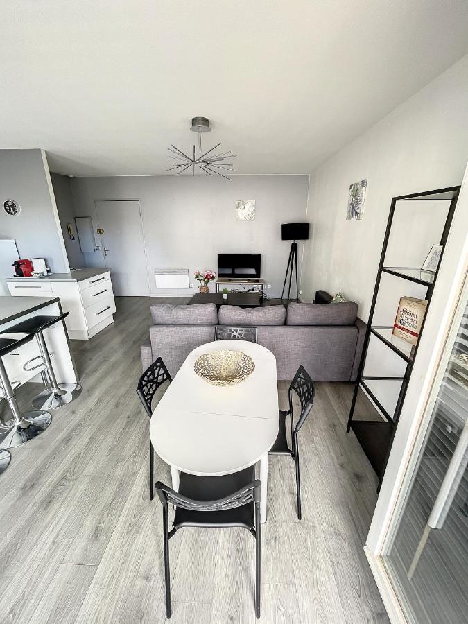 & Cosy, Charcot- Wifi - Lave Linge - Balcon - Parking