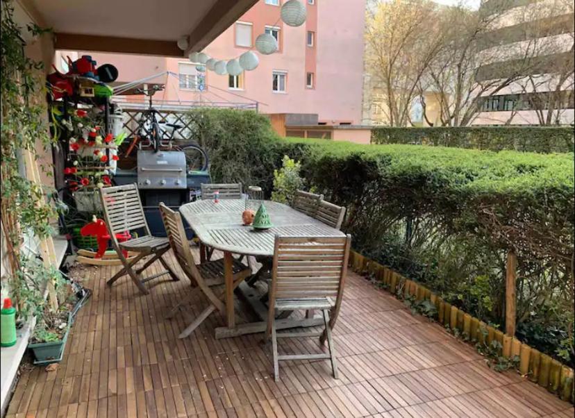 Appartement Gare La Part Dieu, Avec Terrasse, Jardin Et Parking *