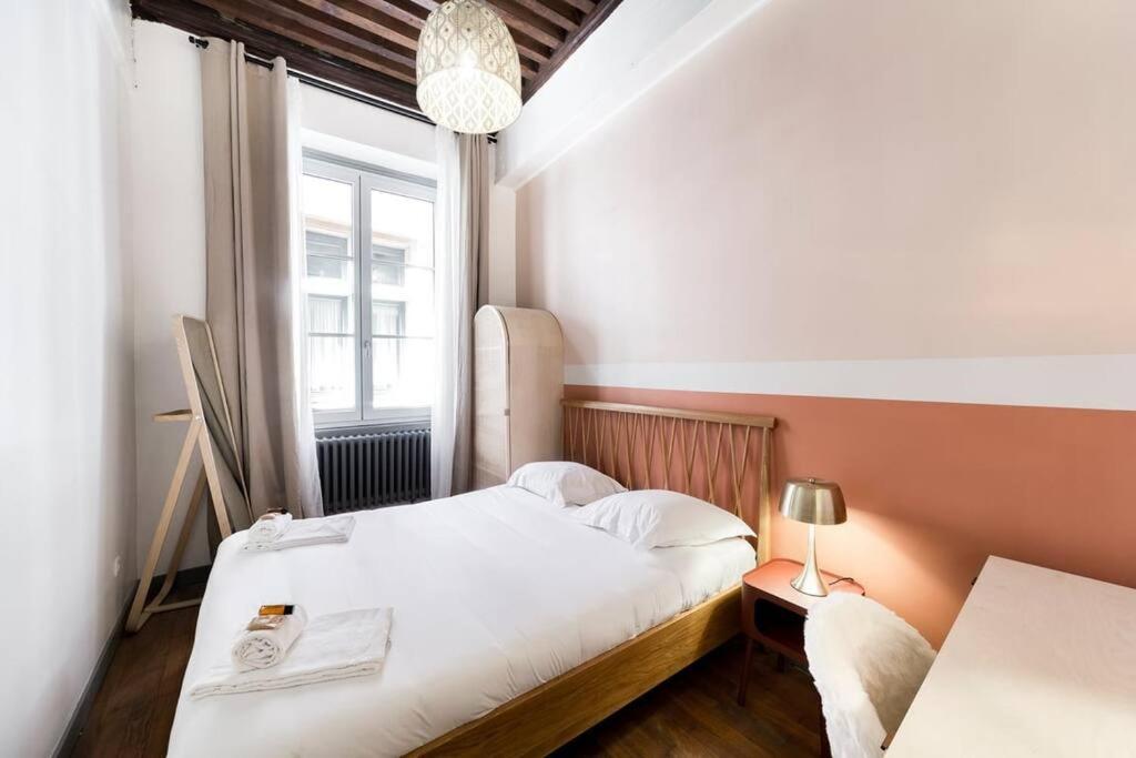 Spacious And Cozy In Vieux Ail Appartement