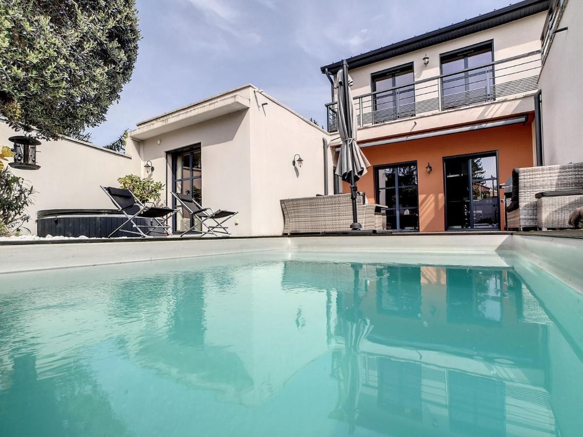 Oasis Urbaine A - Jardin& Jacuzzi * Lyon