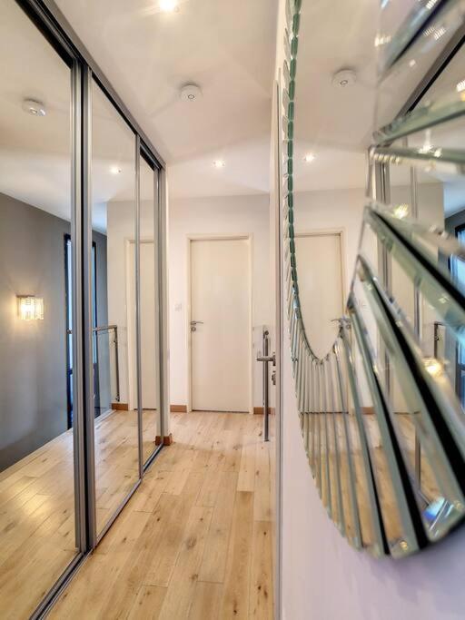Oasis Urbaine A - Jardin& Jacuzzi * Lyon