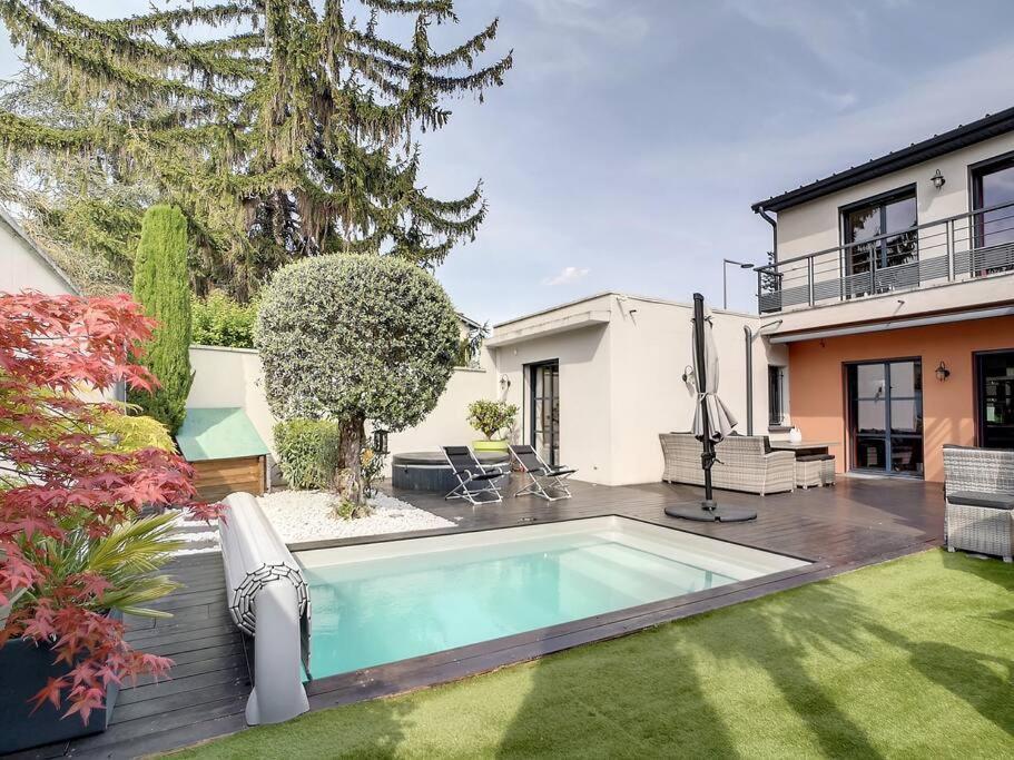 Oasis Urbaine A - Jardin& Jacuzzi Villa Lyon